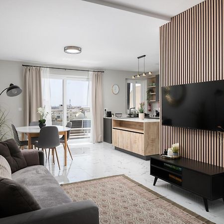 Modern 2Br Cosy Apartment With Large Terrace - Close To Manoel Island & Tigne Shopping Mall Сліма Екстер'єр фото